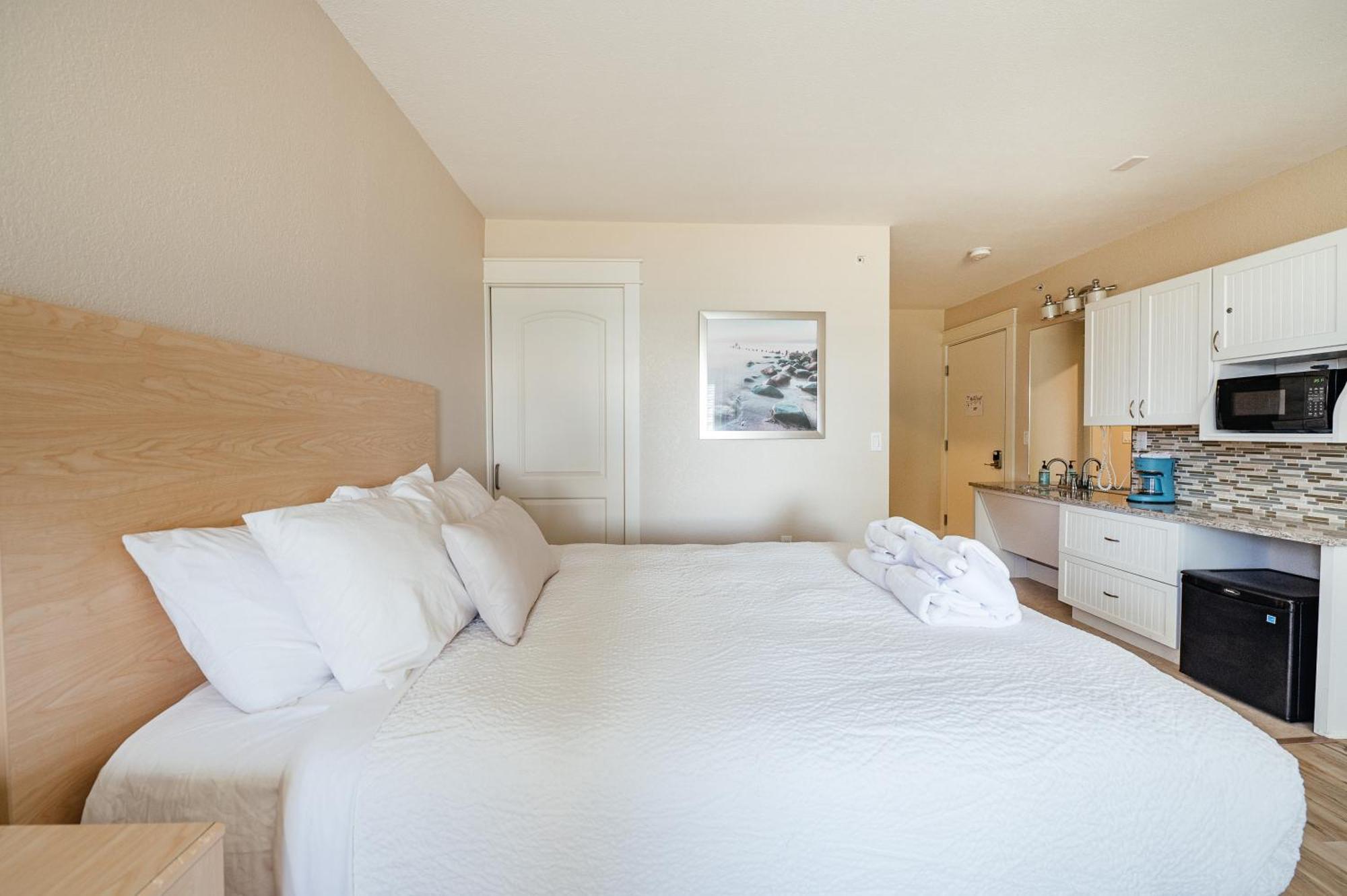 Kasa Gold Coast Inn Traverse City Extérieur photo
